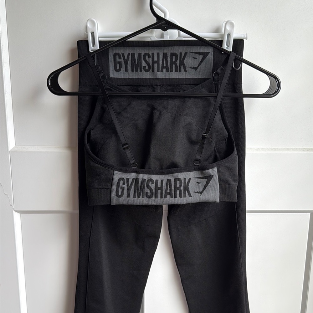 Gymshark Black and Gray Workout Set